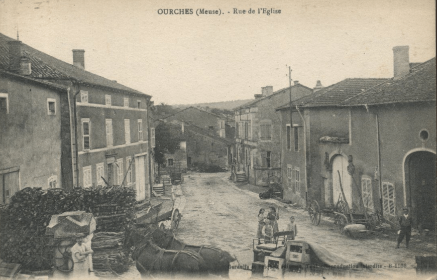 Ourches Meuse rue de l'Eglise