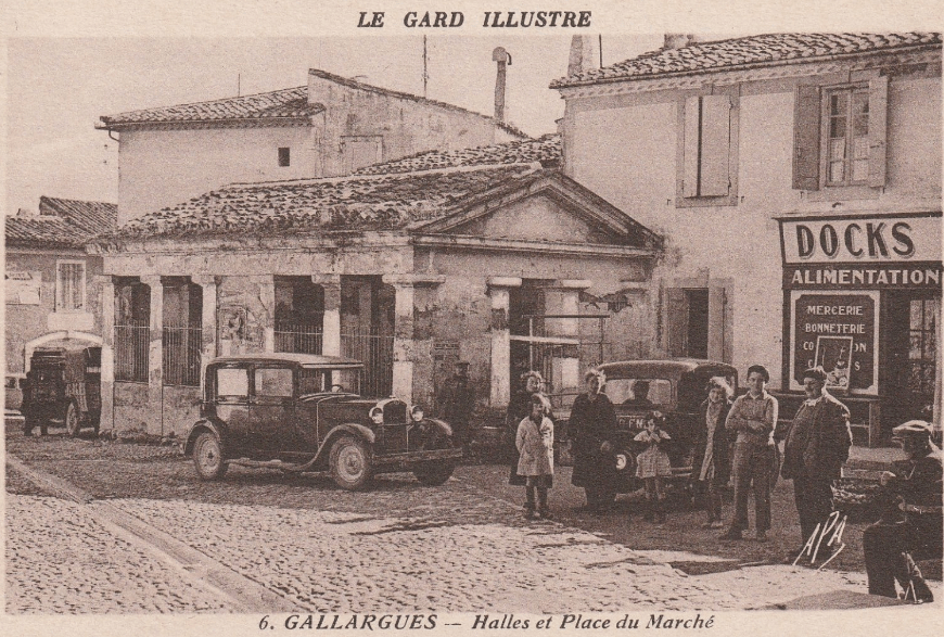 Gallargues-le-Montueux Halles et place du Marché