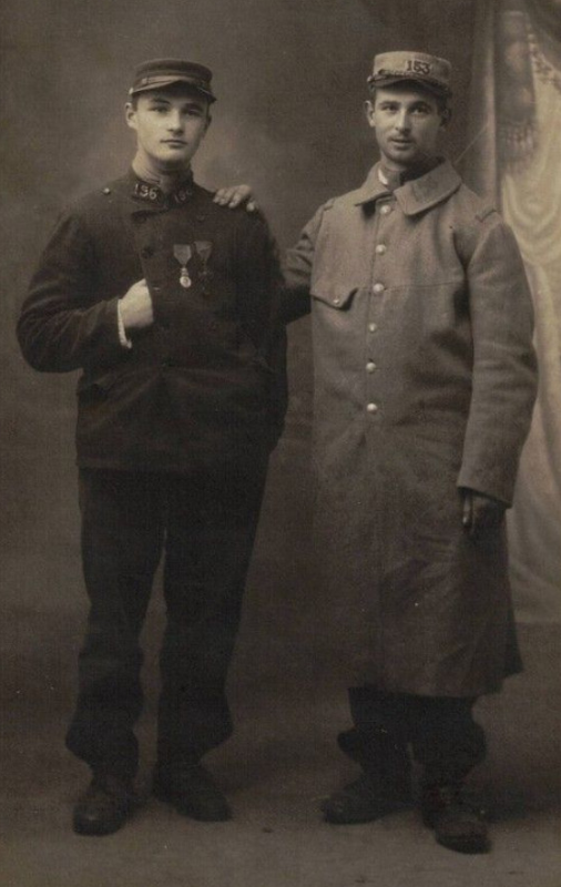 Soldats du 153e et 136e régiment