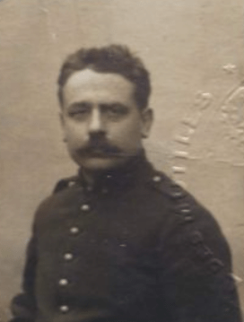 Joly Noël portrait