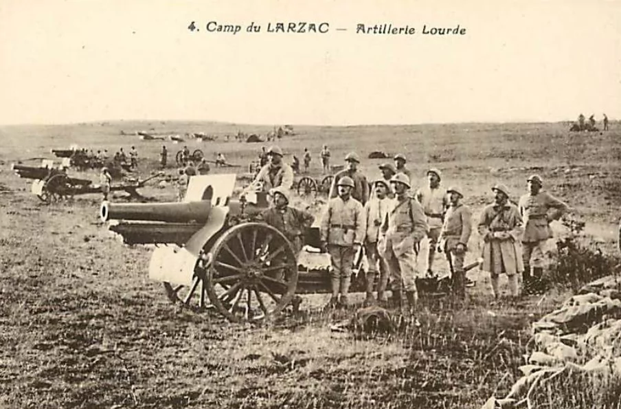 Camp du Larzac artillerie lourde