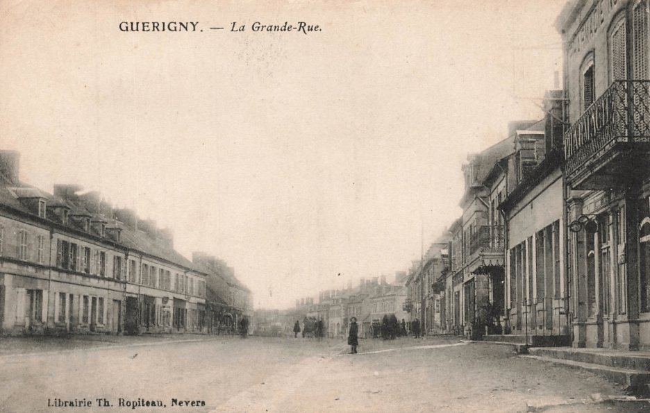 Guérigny la grande place