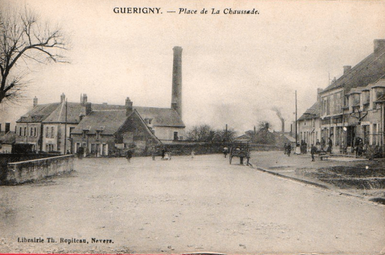 Guérigny place de la Chaussade
