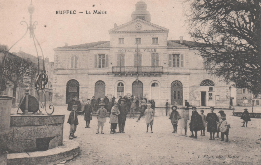 Ruffec La Mairie