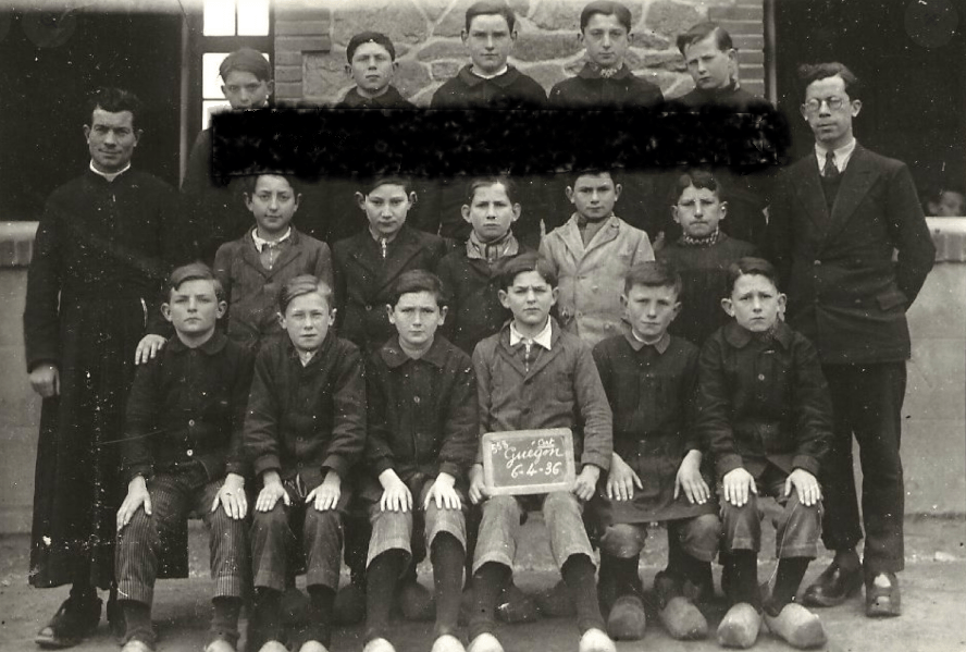 photo de classe GUEGON 1936 Avril 6