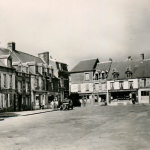Carrouges Place Gal Leveneur