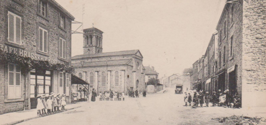Pont-Trambouze place église