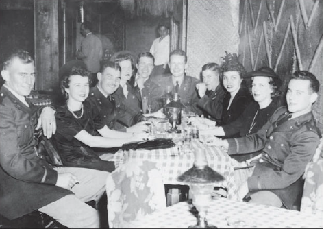 66th Fighter Group officiers