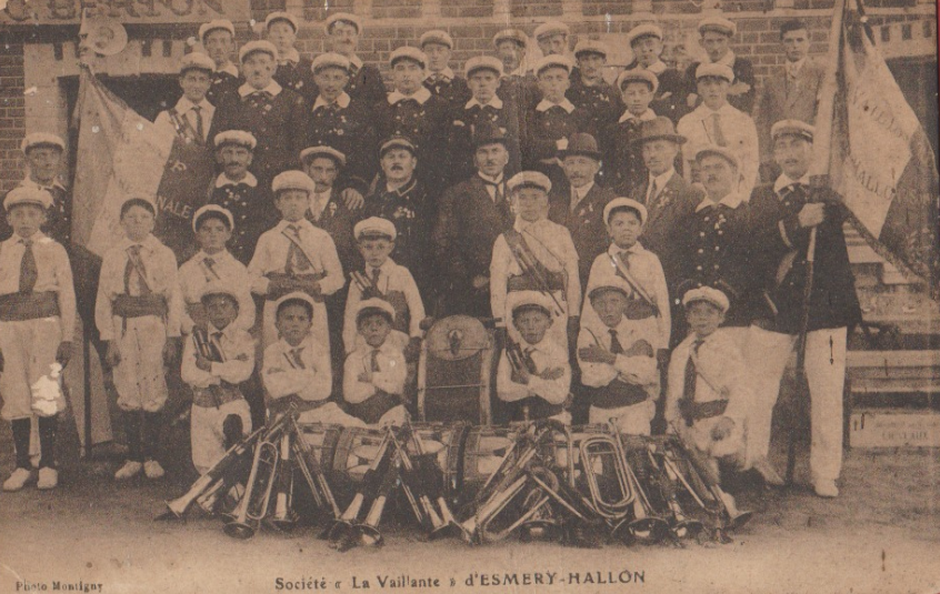 Esmery-Hallon société La Vaillante