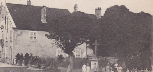Montmirey-la-ville place de l'école