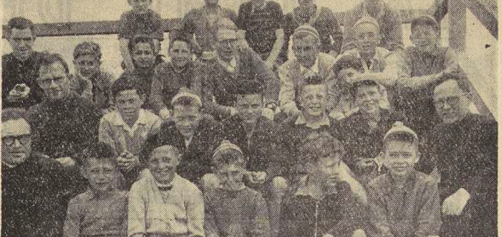 Plounévez-Lochrist jeunes garçons campent à Lanvérec Le Télégramme de Brest 23 juillet 1954