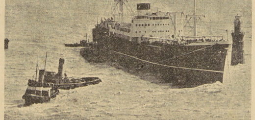 Navire anglais Reburn coupé en deux au rocher du phare de monkstone Le Télégramme de Brest 7 septembre 1953