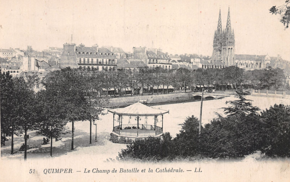Quimper Le Champ de Bataille et la Cathédrale